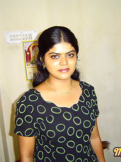 indian amateur babes photo